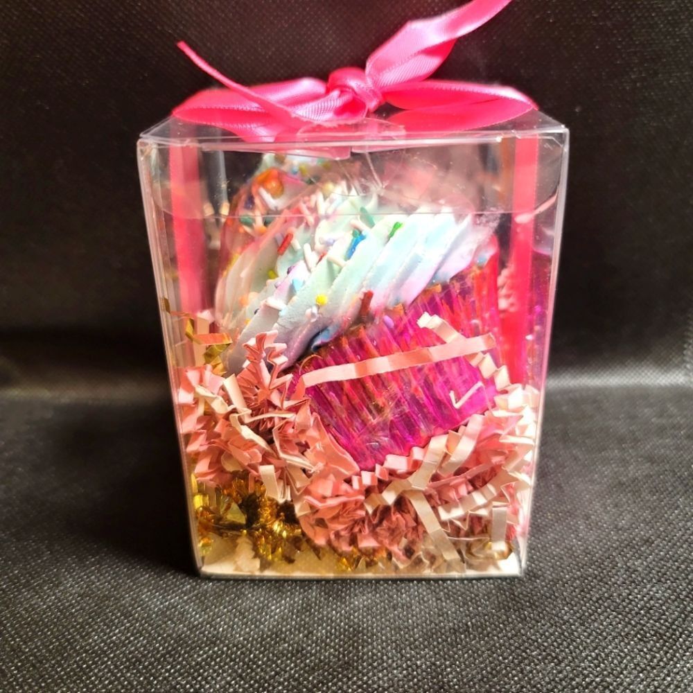 Bath Bomb - Cupcake With Blue Icing and Sprinkles - Berry Bliss